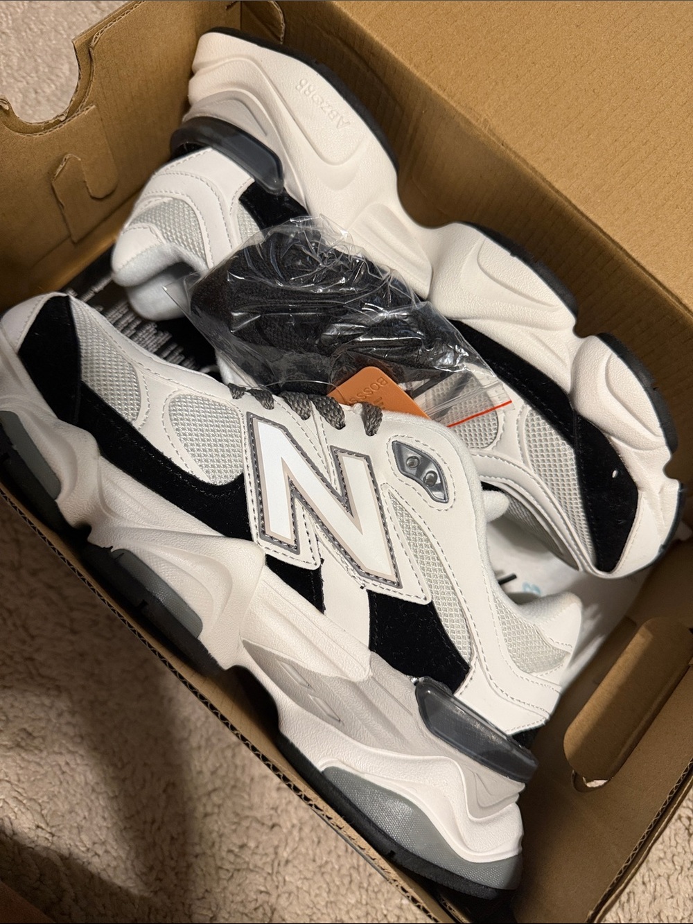 New Balance Men's White and Black Chunky Athletic Sneakers